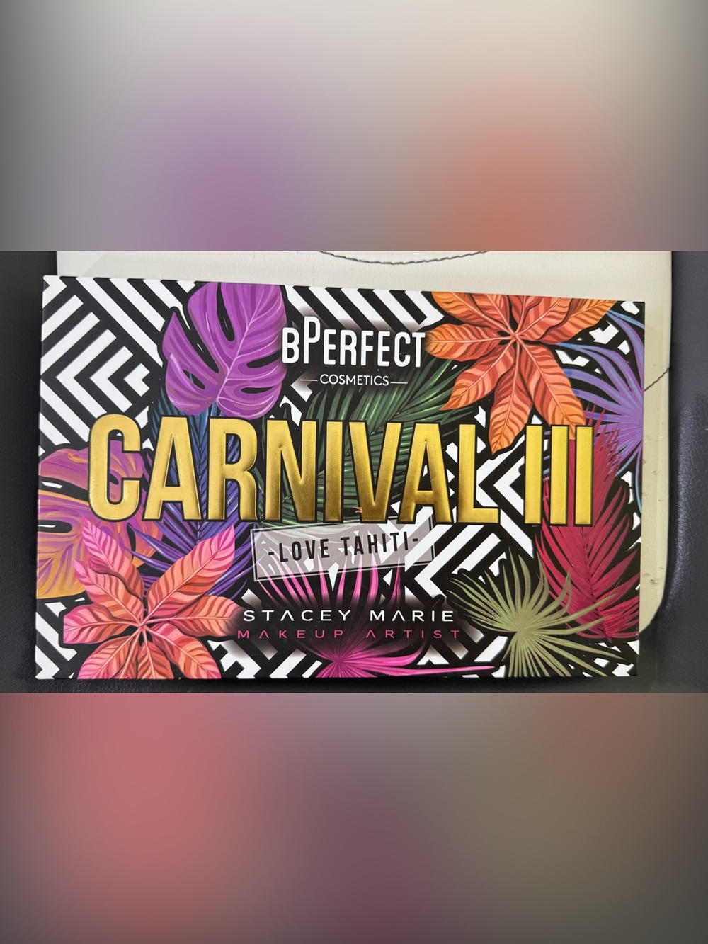 Carnival 'Love Tahiti' Makeup Palette - Multicolor